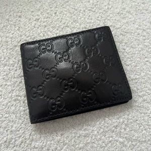 Gucci logo mens wallet